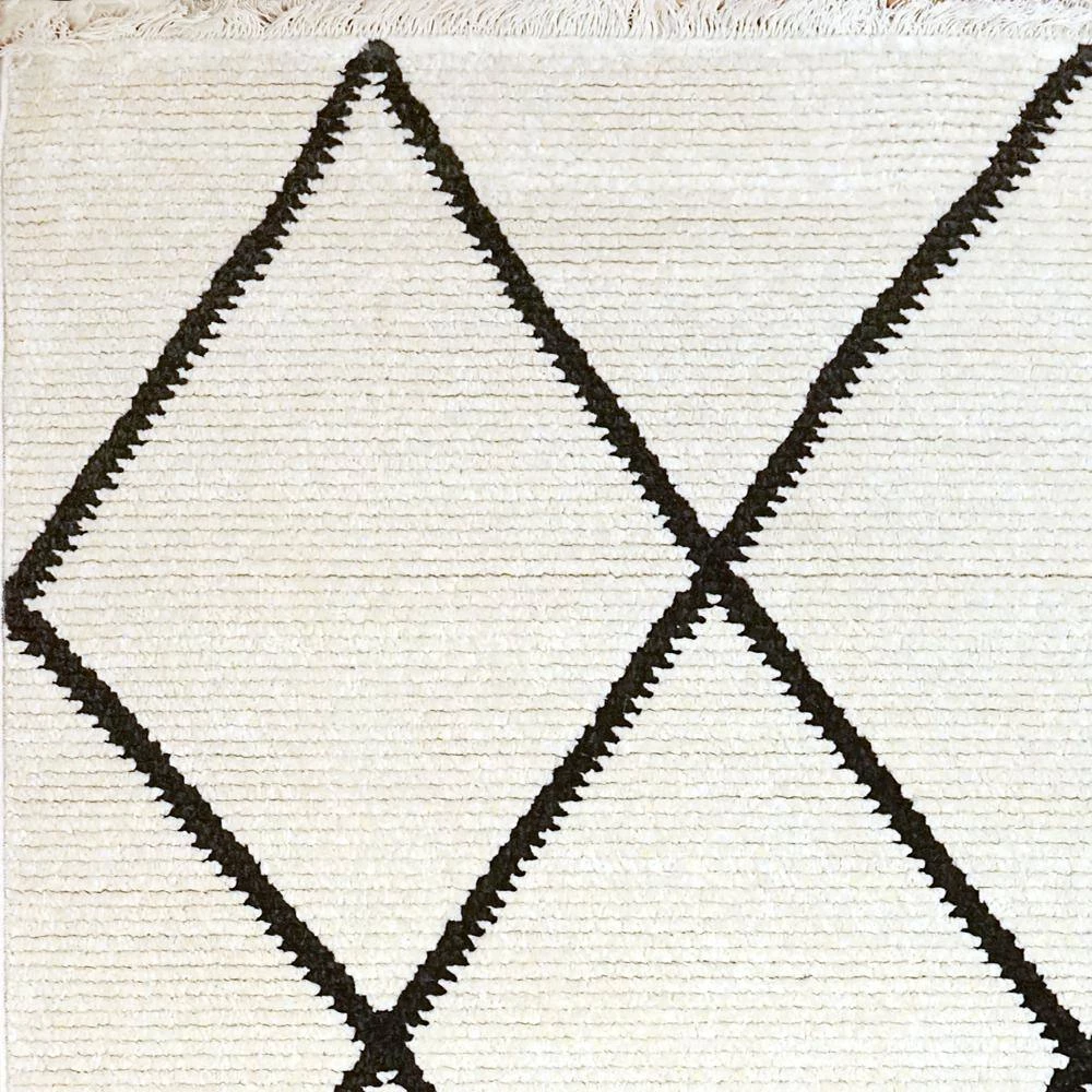 Avery Ivory/Grey 7 ft. 10 in. x 10 ft. 10 in. Indoor Area Rug by Dynamic Rugs 3 Avery Ivory/Grey 7 ft. 10 in. x 10 ft. 10 in. Indoor Area Rug by Dynamic Rugs - Image 3